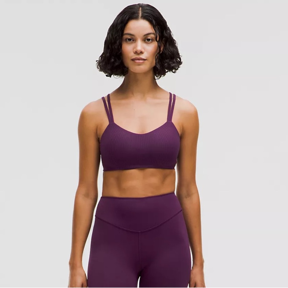 Green lululemon like a cloud bra - ribbed